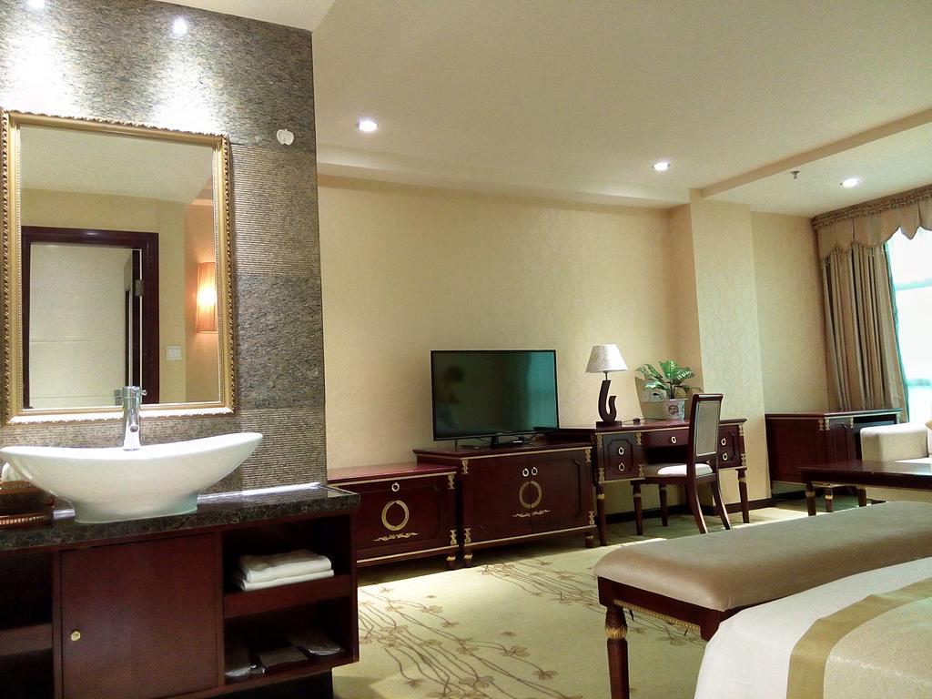 Guangzhou Li Gang Hotel Гуанджоу Стая снимка